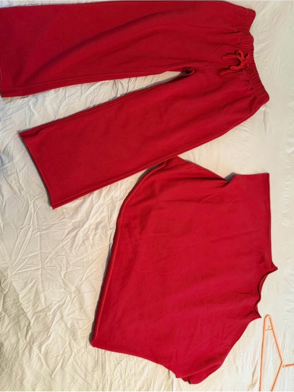 Amazon Red Women's Two-Piece Lounge Set - Wide-Leg Track Pants & Sleeveless Top